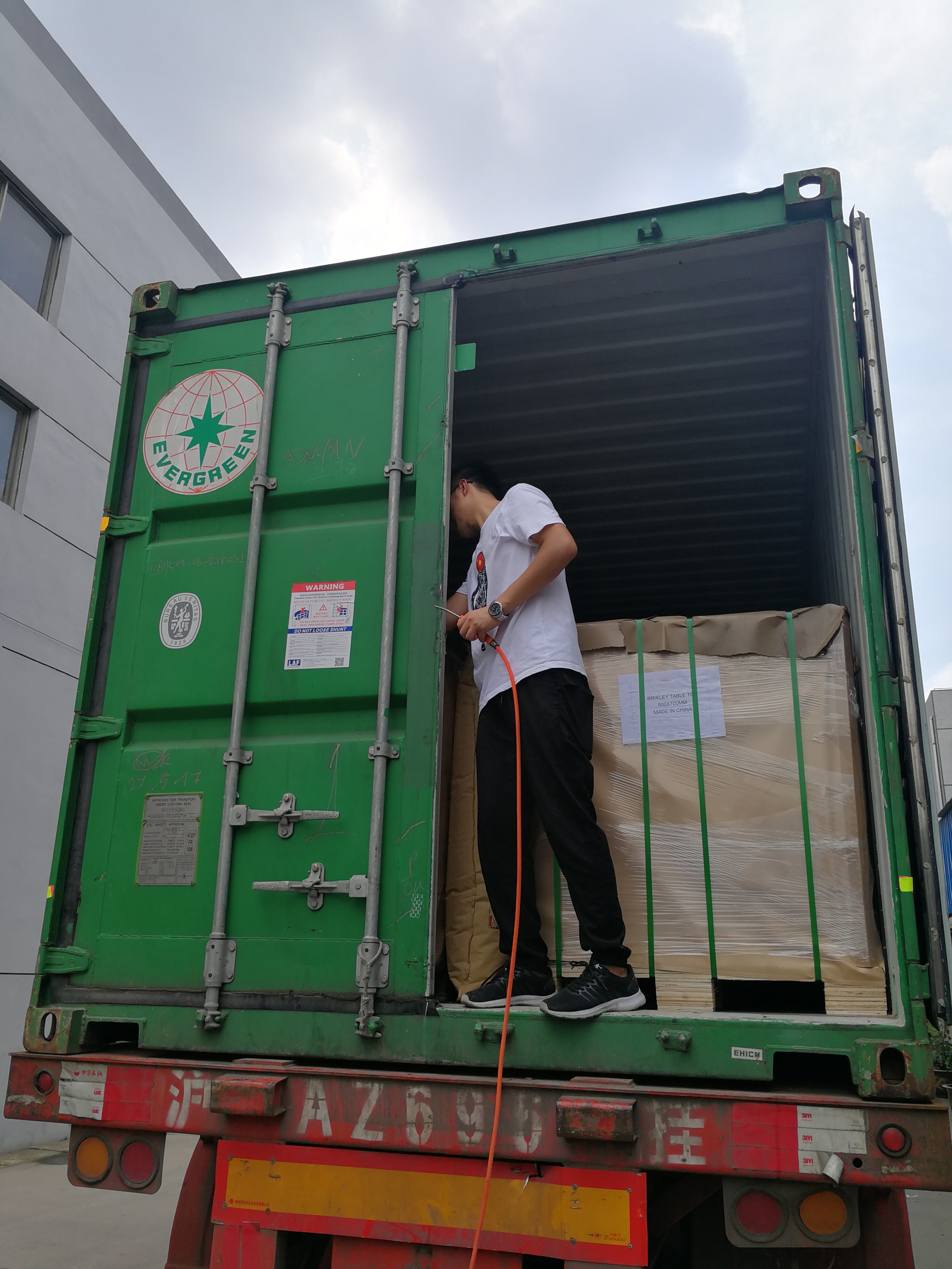 Quality in Motion: Delivering 500 Sets of Custom HPL Lockers To Southeast Asia
